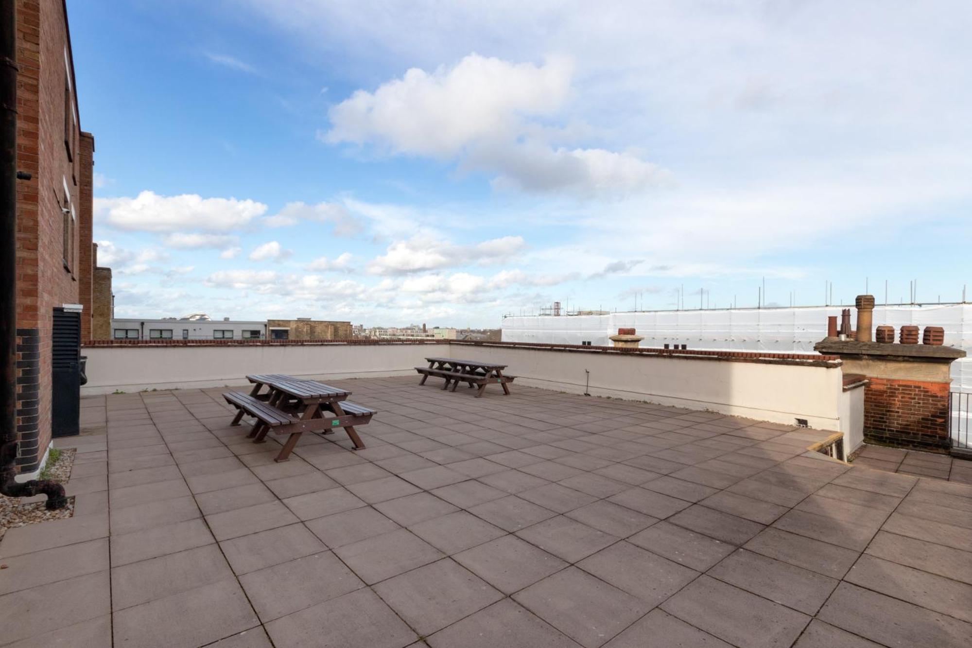 2 Bed Bethnal Green Penthouse Londra Esterno foto